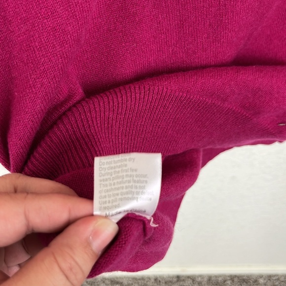 Vaille V Neck Cashmere Sweater Logo Jewel Tone - Picture 6 of 6